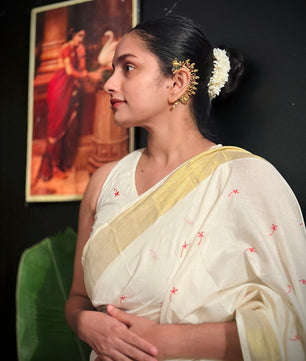 Small Techipoo embroidery saree