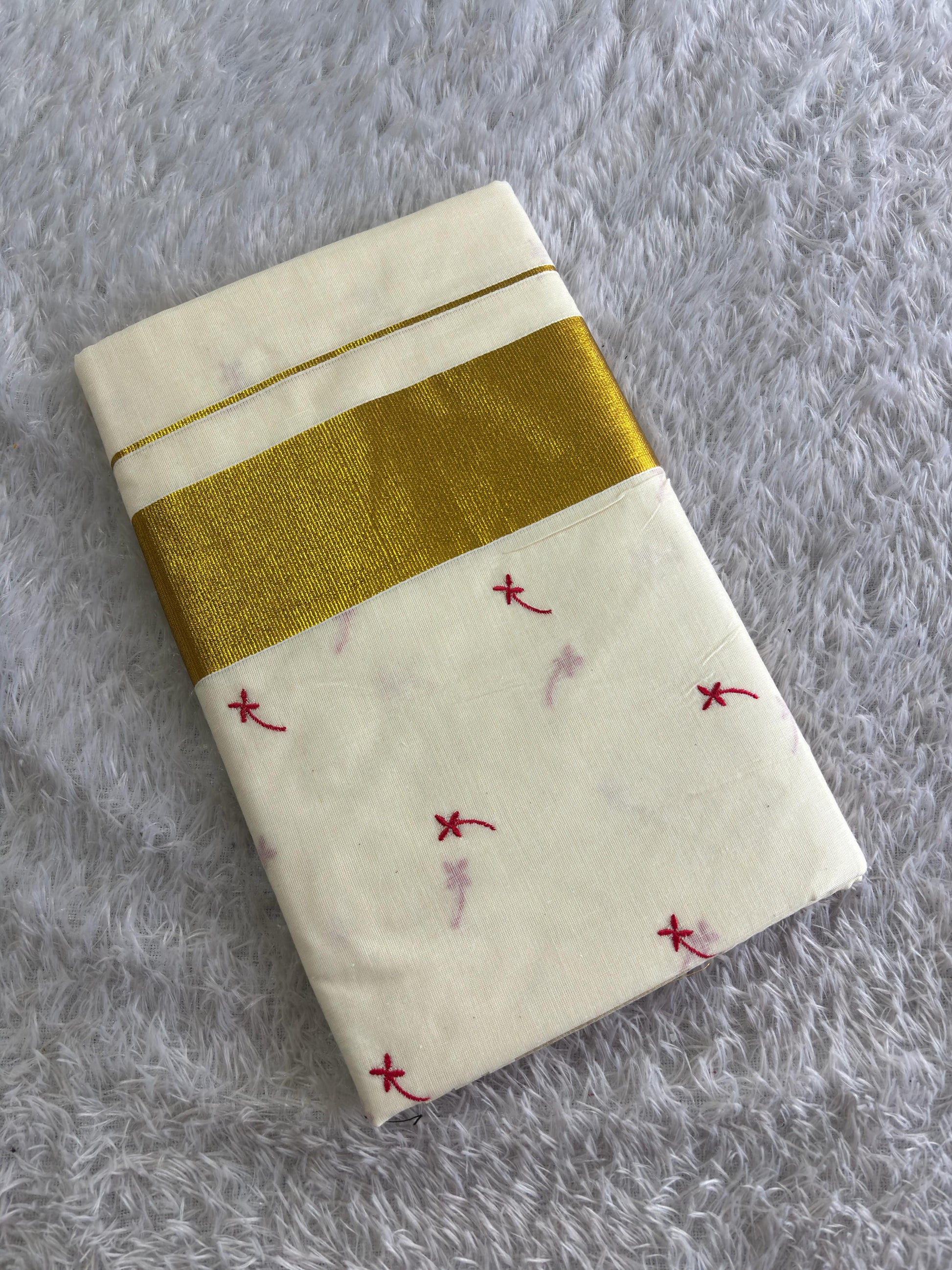 Small Techipoo embroidery saree