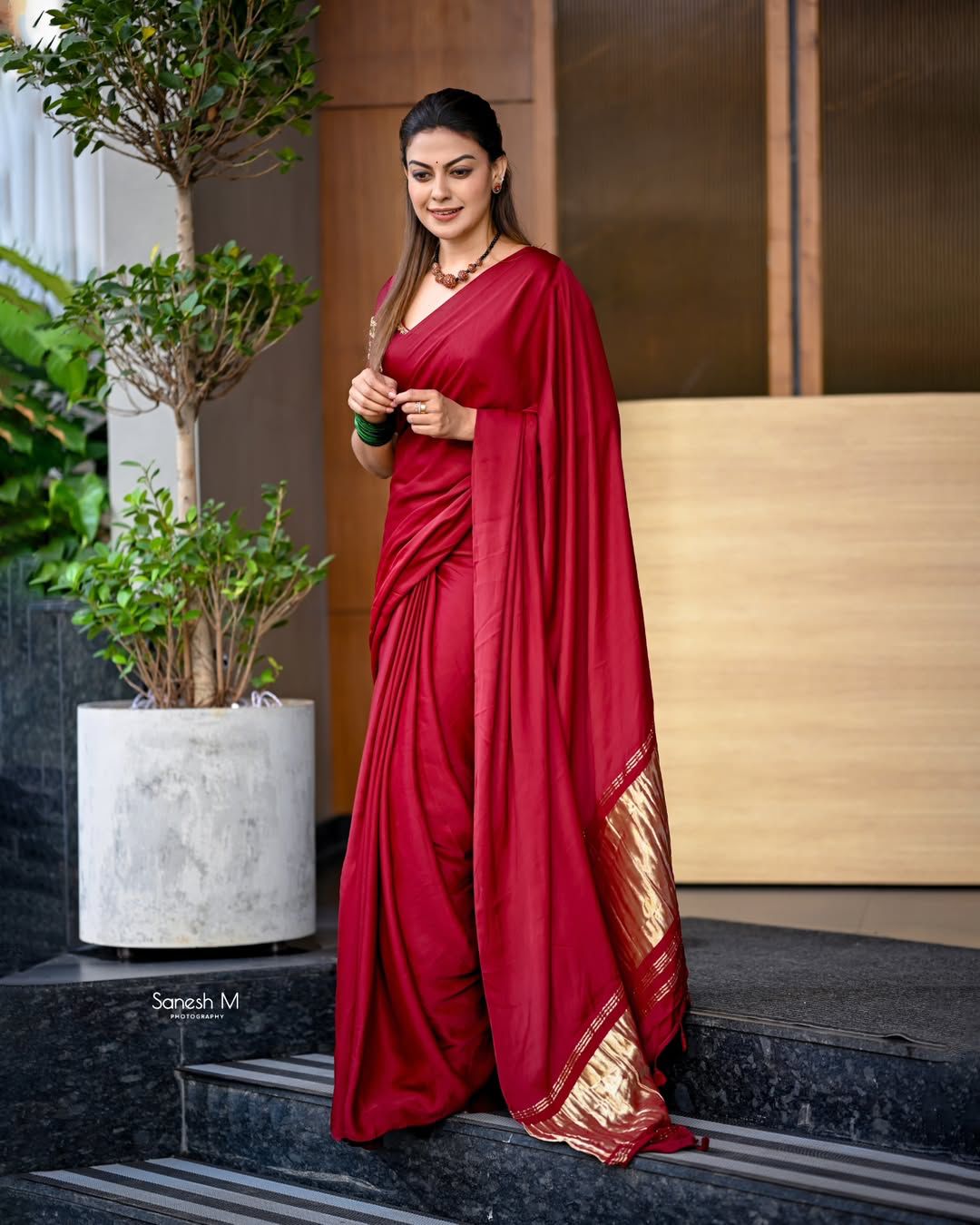 Anushree plain model silk with zari pall