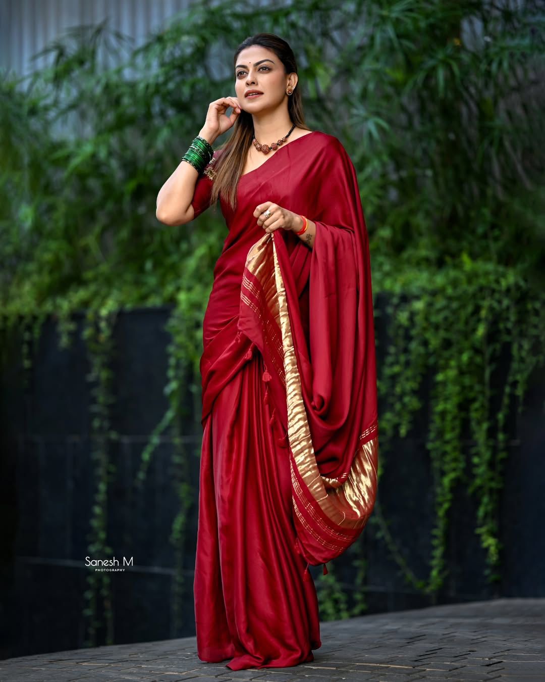 Anushree plain model silk with zari pall