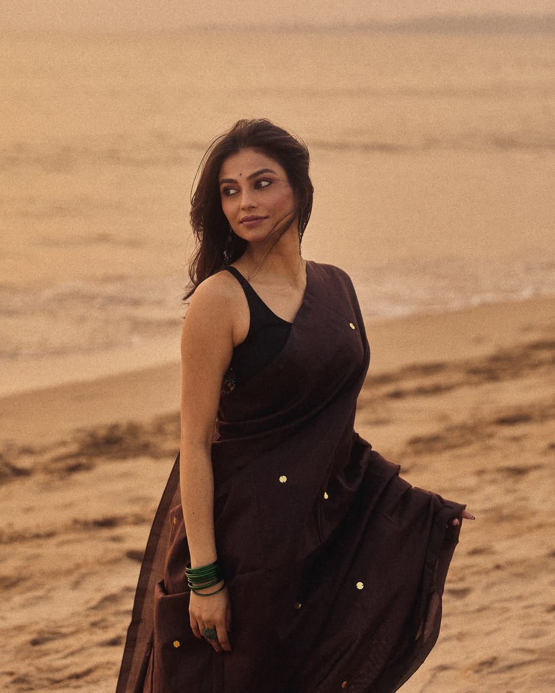 Nuvira chocolate brown 120s count mul cotton saree