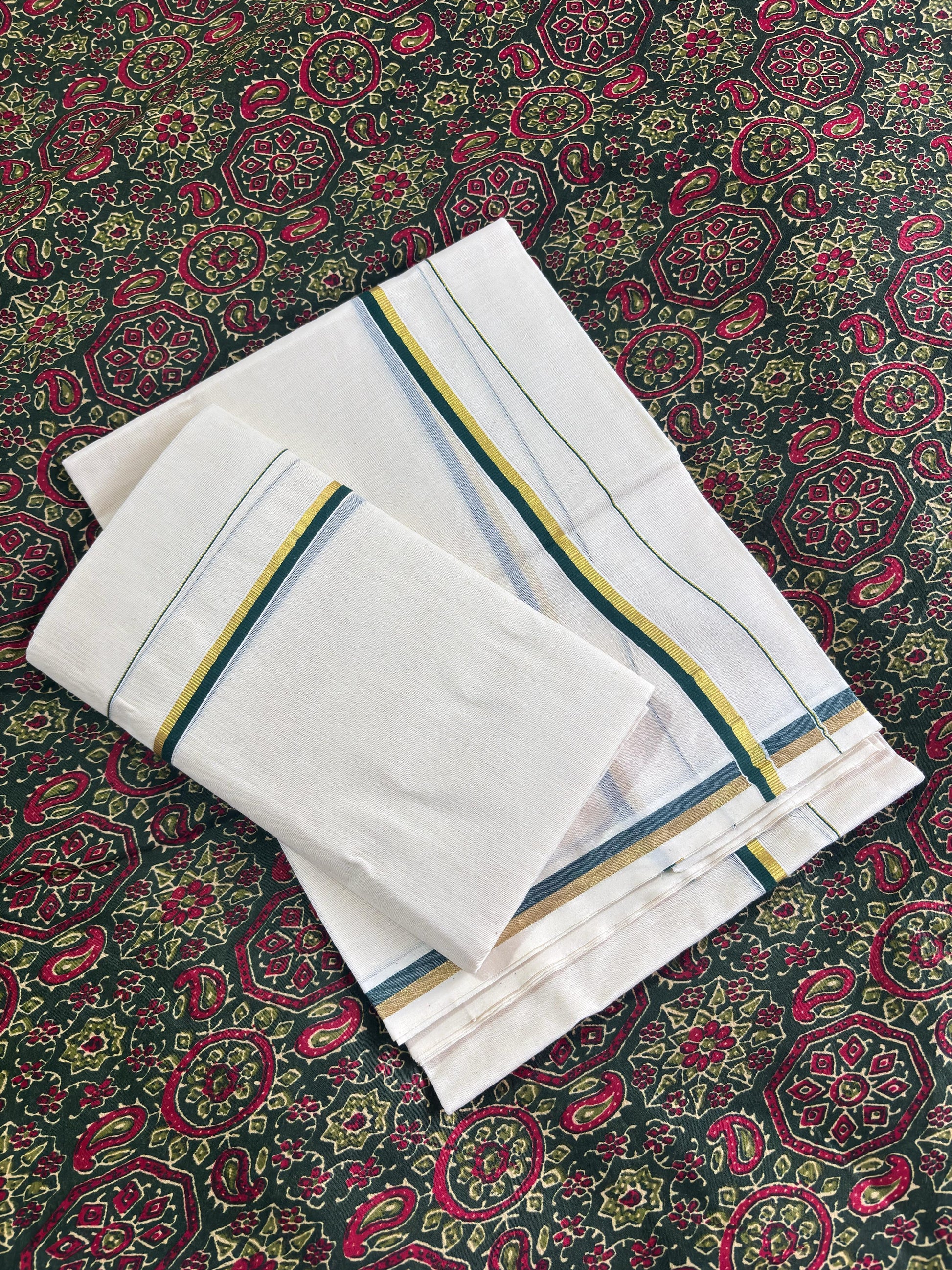 Pulyilakara with kasavu set mundu 2.80