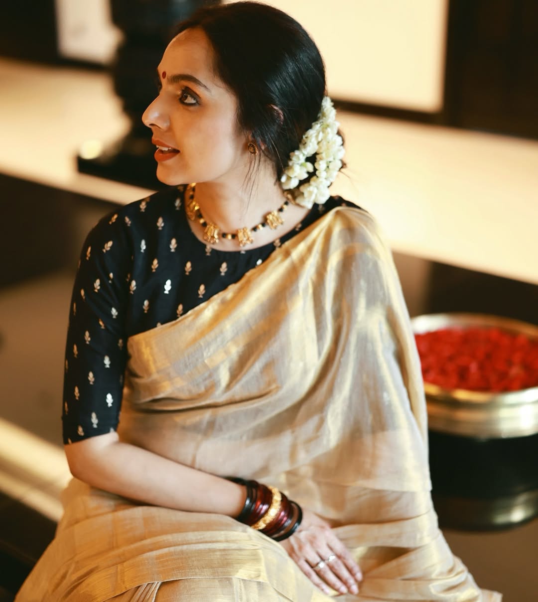 Linen tissue Gold Saree