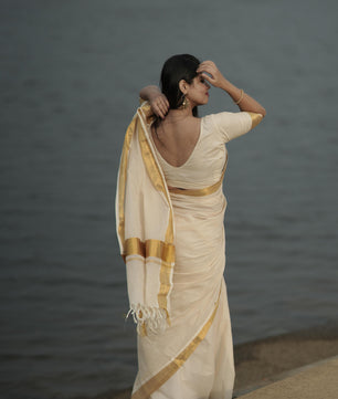 Swarnam - Golden Foil Kasavu Set mundu