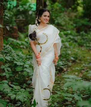 golden foil eight design saree