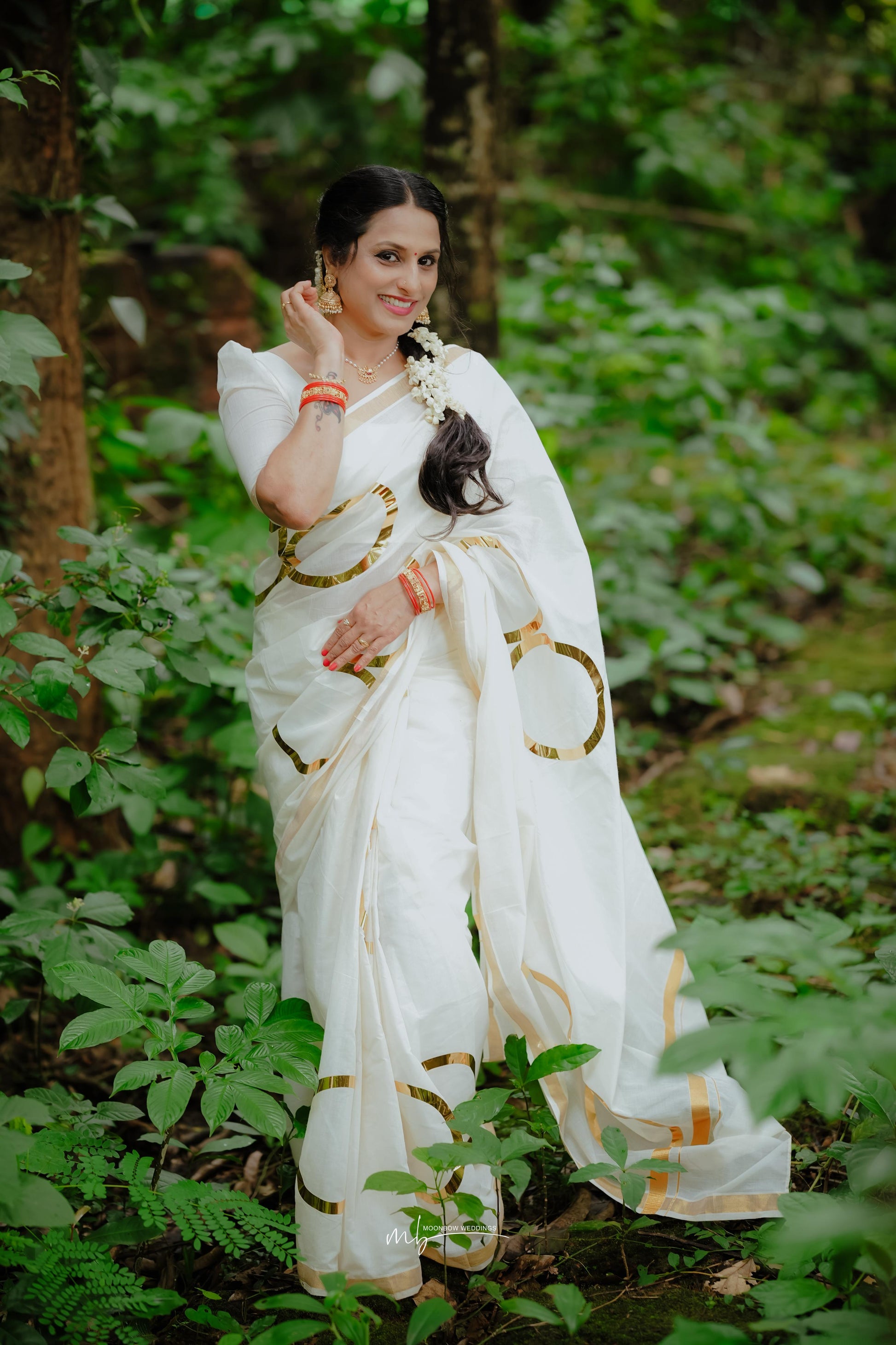 golden foil eight design saree