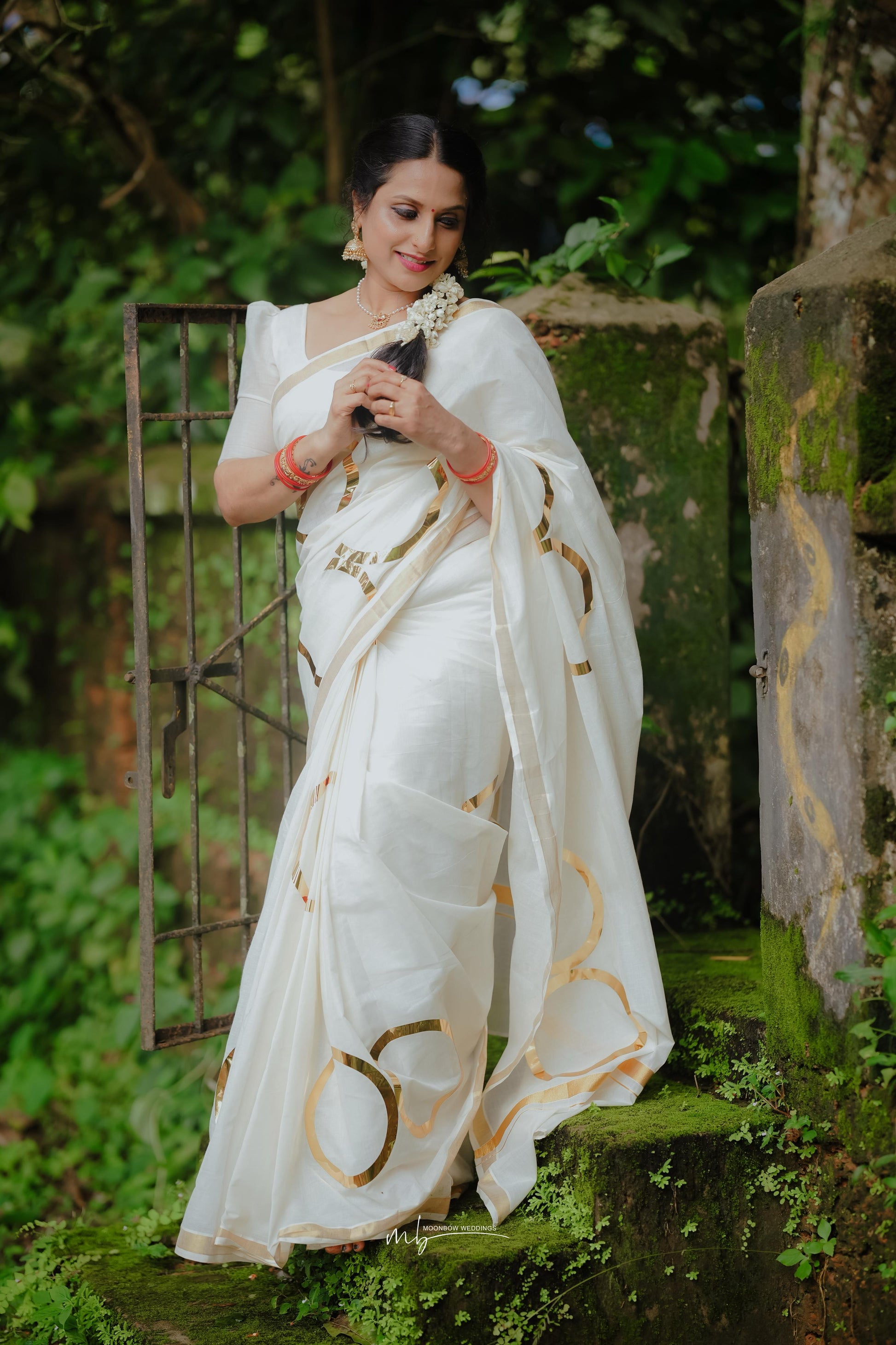 golden foil eight design saree