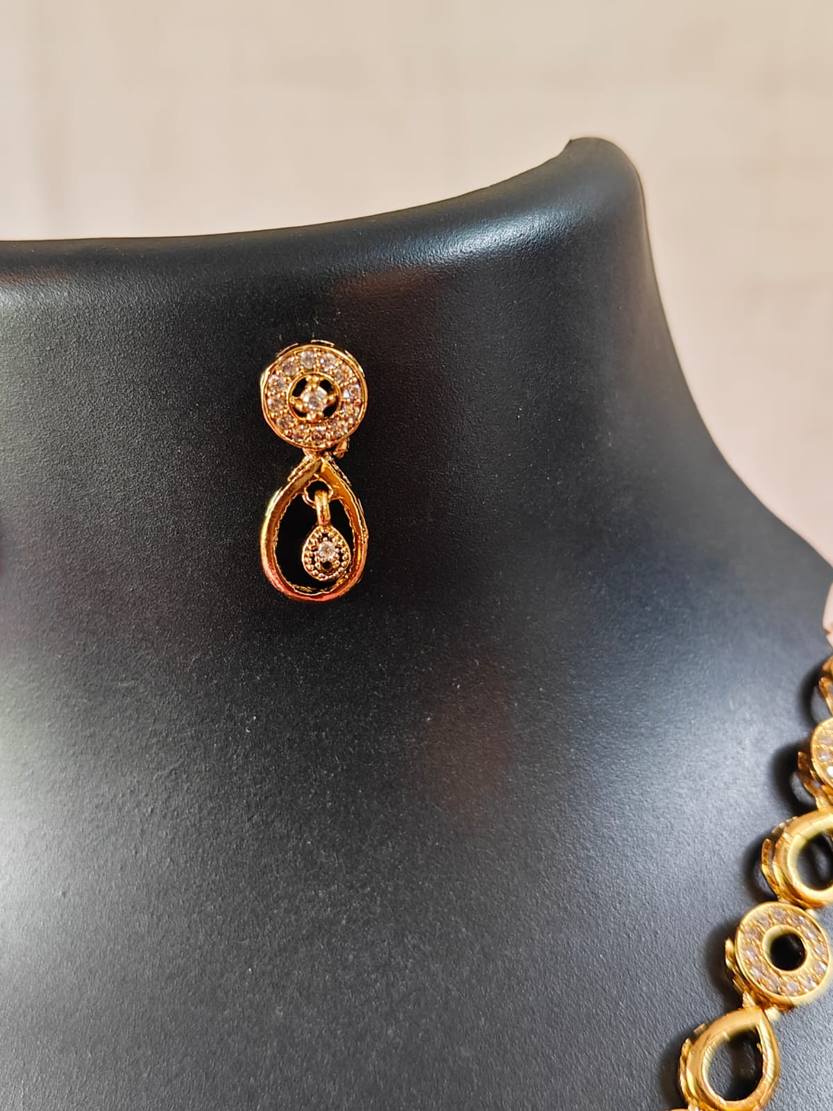 Palakka neclace with stone