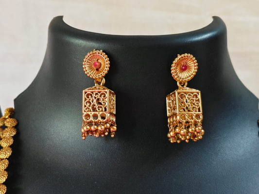 Elagent  premium gold ball haram with pendent