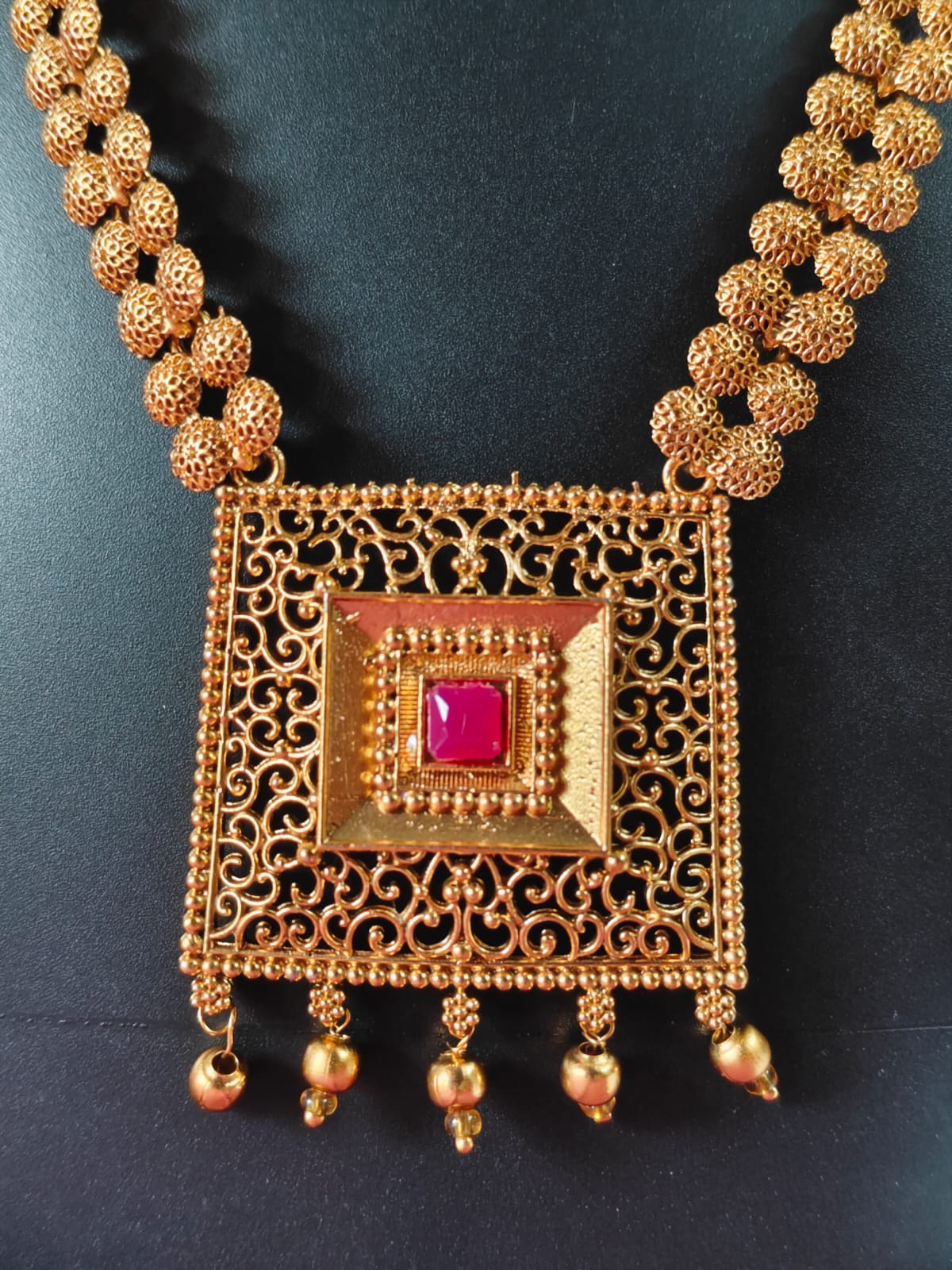 Elagent  premium gold ball haram with pendent