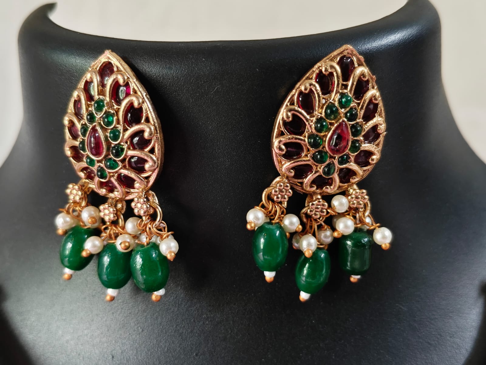 Elegant  Kundan chocker