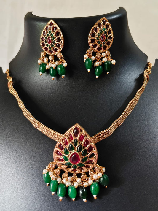 Elegant  Kundan chocker
