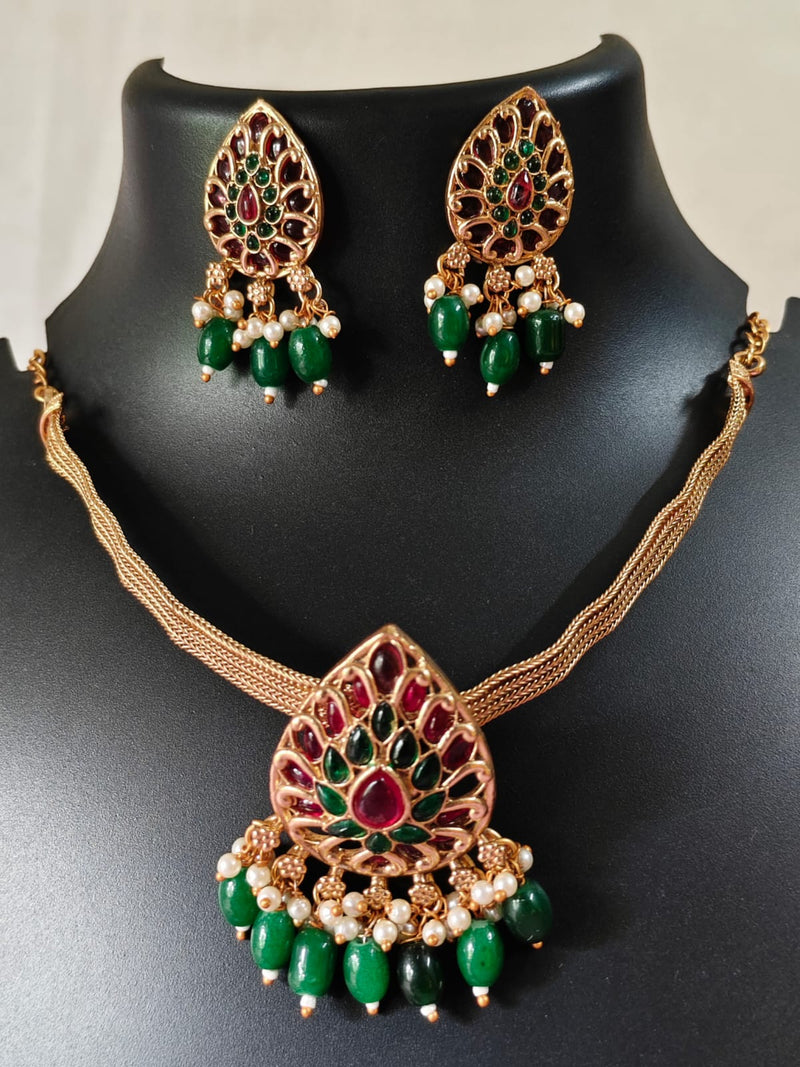Elegant  Kundan chocker