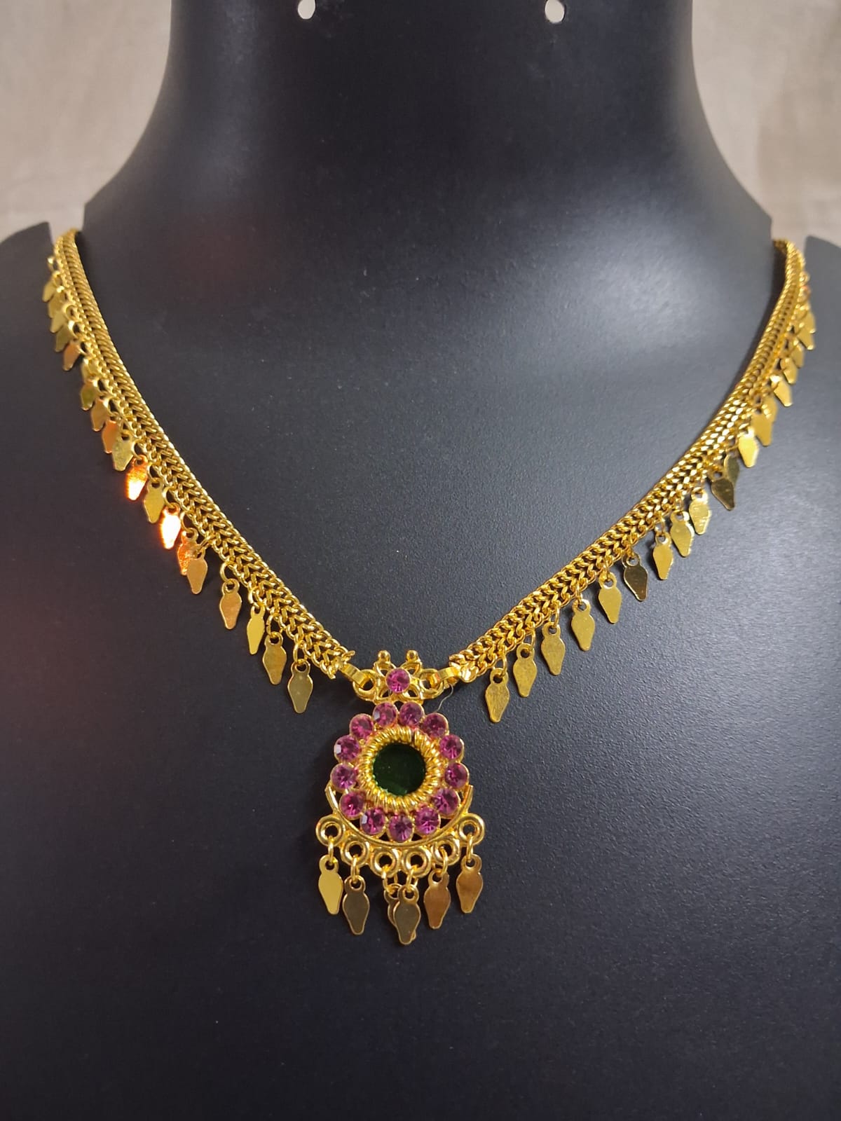 Smal Ilakka thali  with pendent