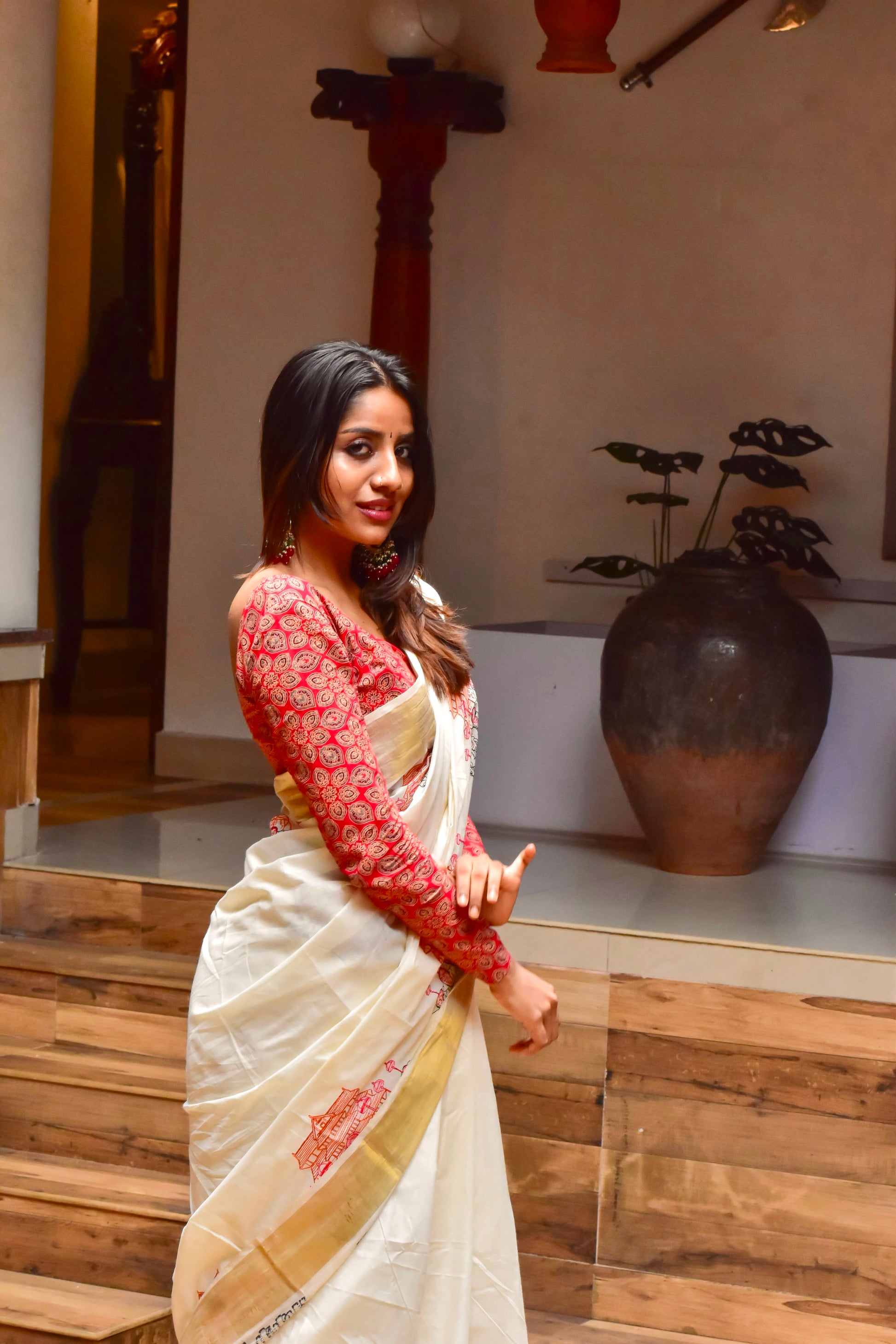 Pooram saree : Embroidered cotton Saree