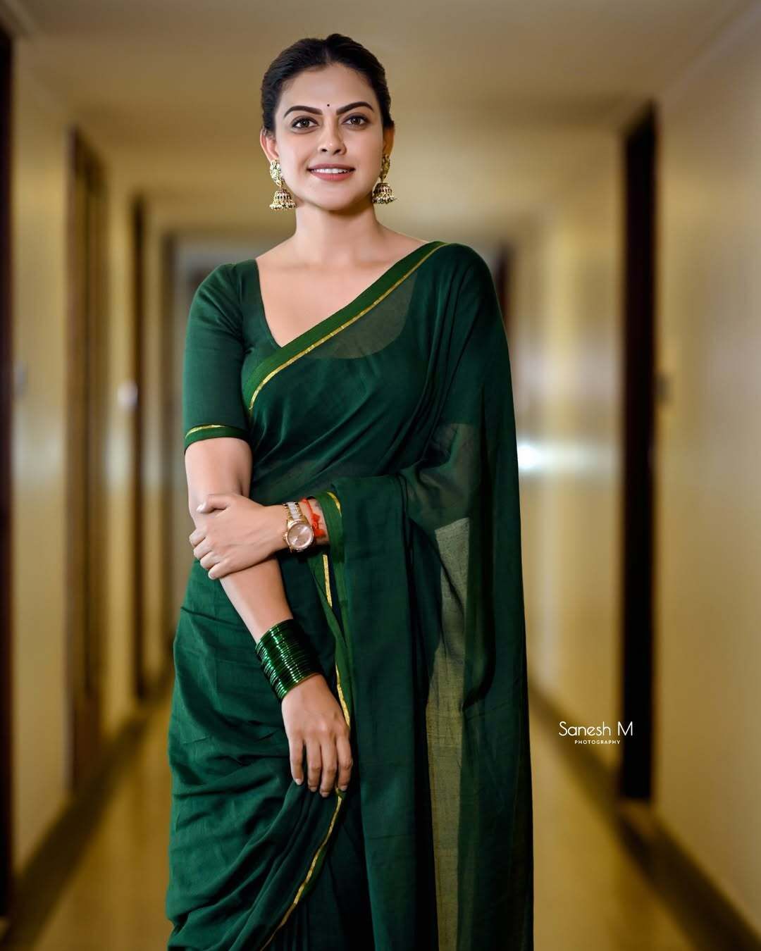 BOTTLE GREEN MUL MUL SAREE – ANU SHREE INSPIRED