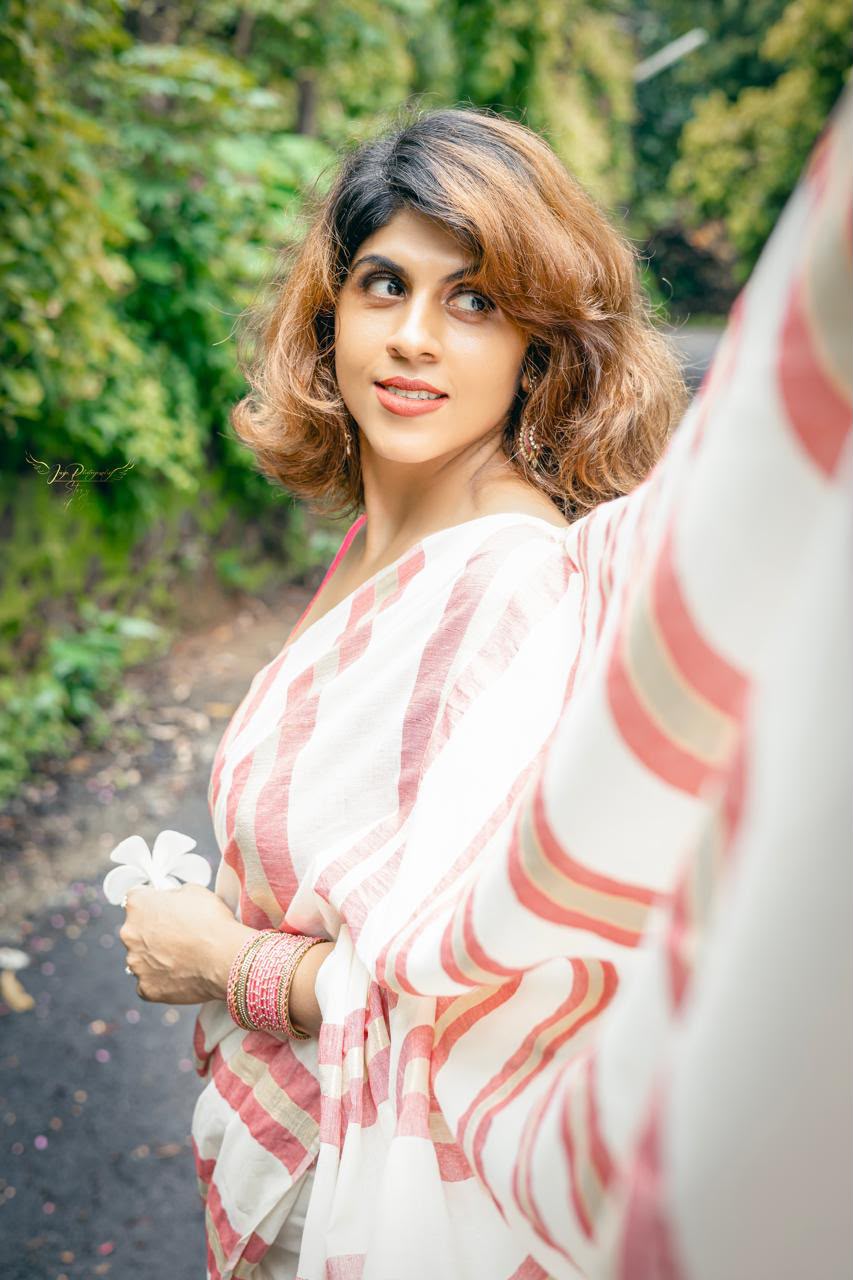 Sarva stripes : Mulloth Stripes Saree half saree model with tussles (handloom replica)