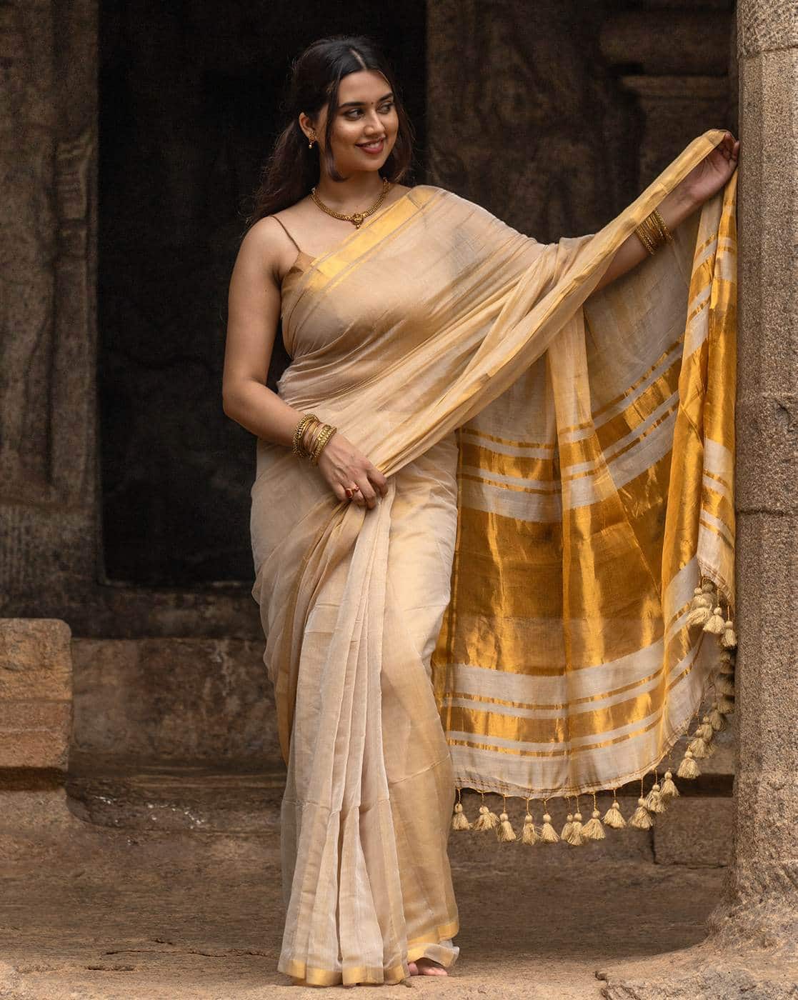 💖 *Kerala-Style Golden Tissue Saree* 💖