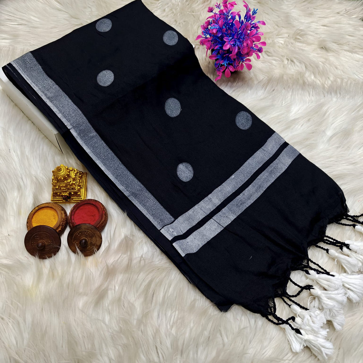 Lola Collections – Premium Ball Print Khadi Cotton Saree