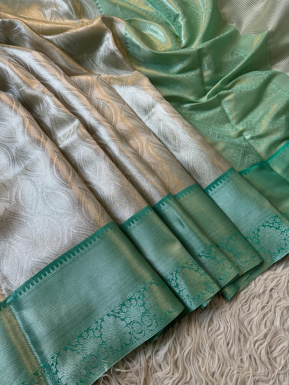 Celebrity-Inspired Saree* 🦋
