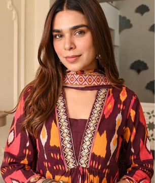 A complete ethnic look