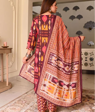 A complete ethnic look