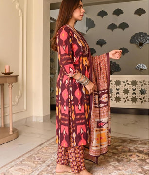A complete ethnic look